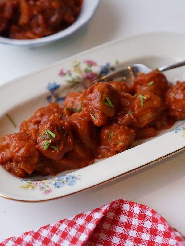 gehaktballetjes in tomatensaus