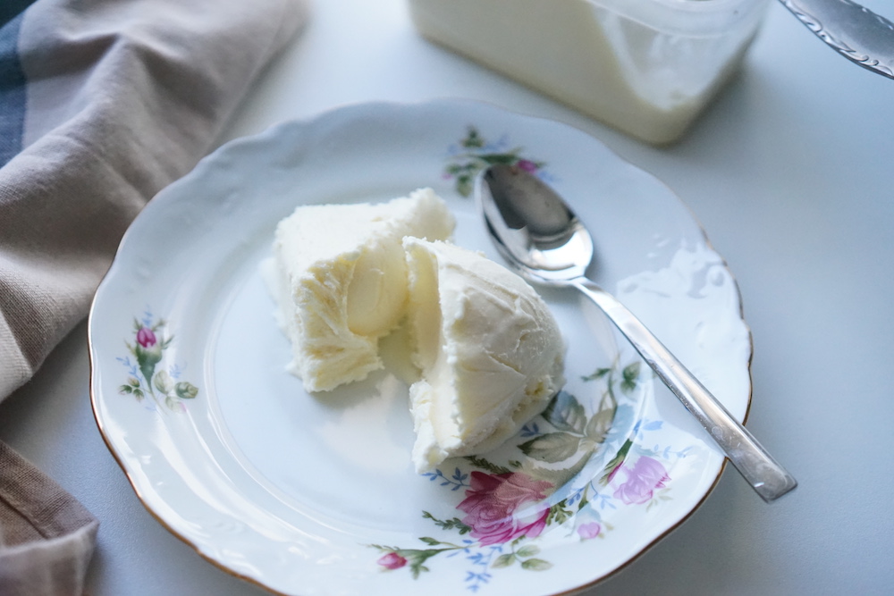 vanille-ijs maken met maar ingrediënten (zonder ijsmachine) – Miss Beans' Kitchen